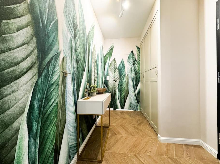 Balcony & Parking, Modern Elegant Apartment! Near Tram Вроцлав Екстер'єр фото