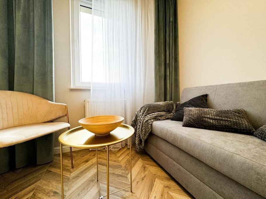 Balcony & Parking, Modern Elegant Apartment! Near Tram Вроцлав Екстер'єр фото